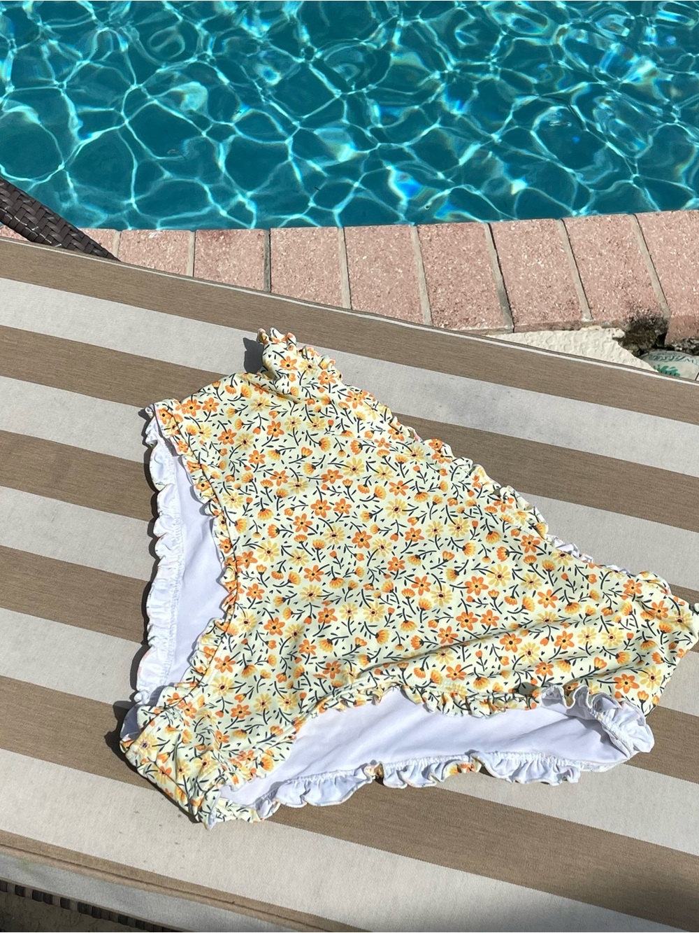 SHEIN Yellow Floral Ruffle Bikini Set - Picture 7 of 10